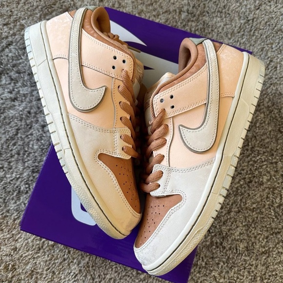 Nike Shoes - 🥯 Nike Dunk Low SB Trocadero Gardens Size 🍦
